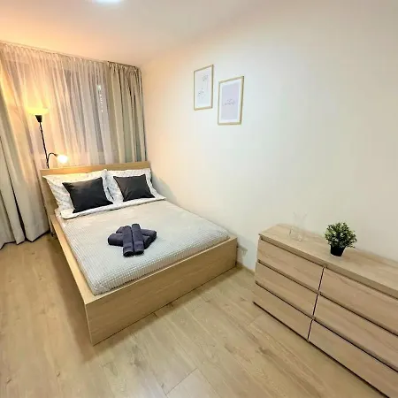 Perla Bratislavy Samostatne Odbavenie * Bratislava